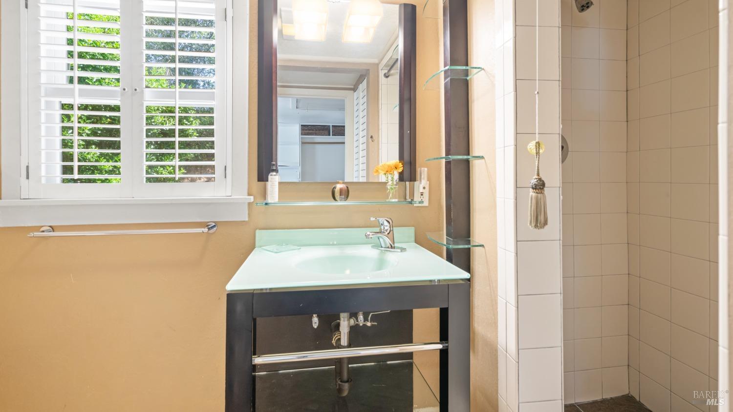 Detail Gallery Image 27 of 59 For 2267 Westside Rd, Healdsburg,  CA 95448 - 2 Beds | 2 Baths