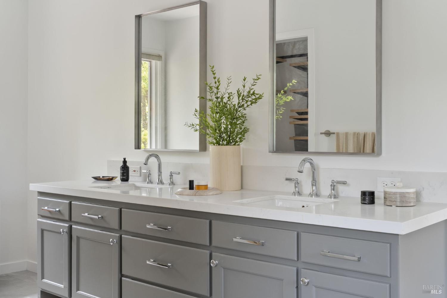 Detail Gallery Image 30 of 74 For 30 Tarry Rd, San Anselmo,  CA 94960 - 5 Beds | 3/1 Baths