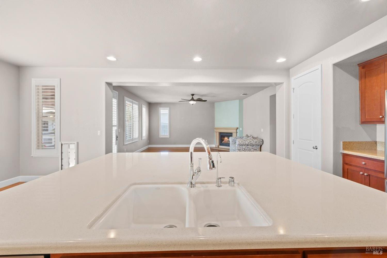 Detail Gallery Image 27 of 77 For 502 Longwood Pl, Vacaville,  CA 95688 - 3 Beds | 3/1 Baths