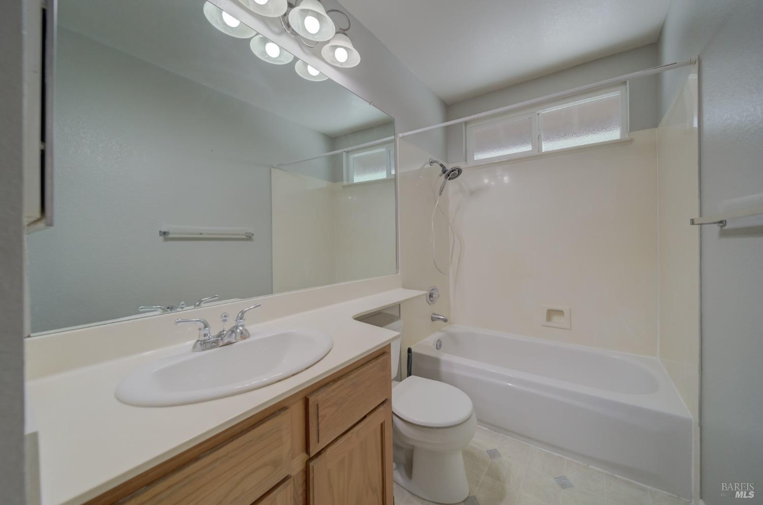 Detail Gallery Image 32 of 51 For 2415 Tea Ct, Fairfield,  CA 94534 - 3 Beds | 2/1 Baths
