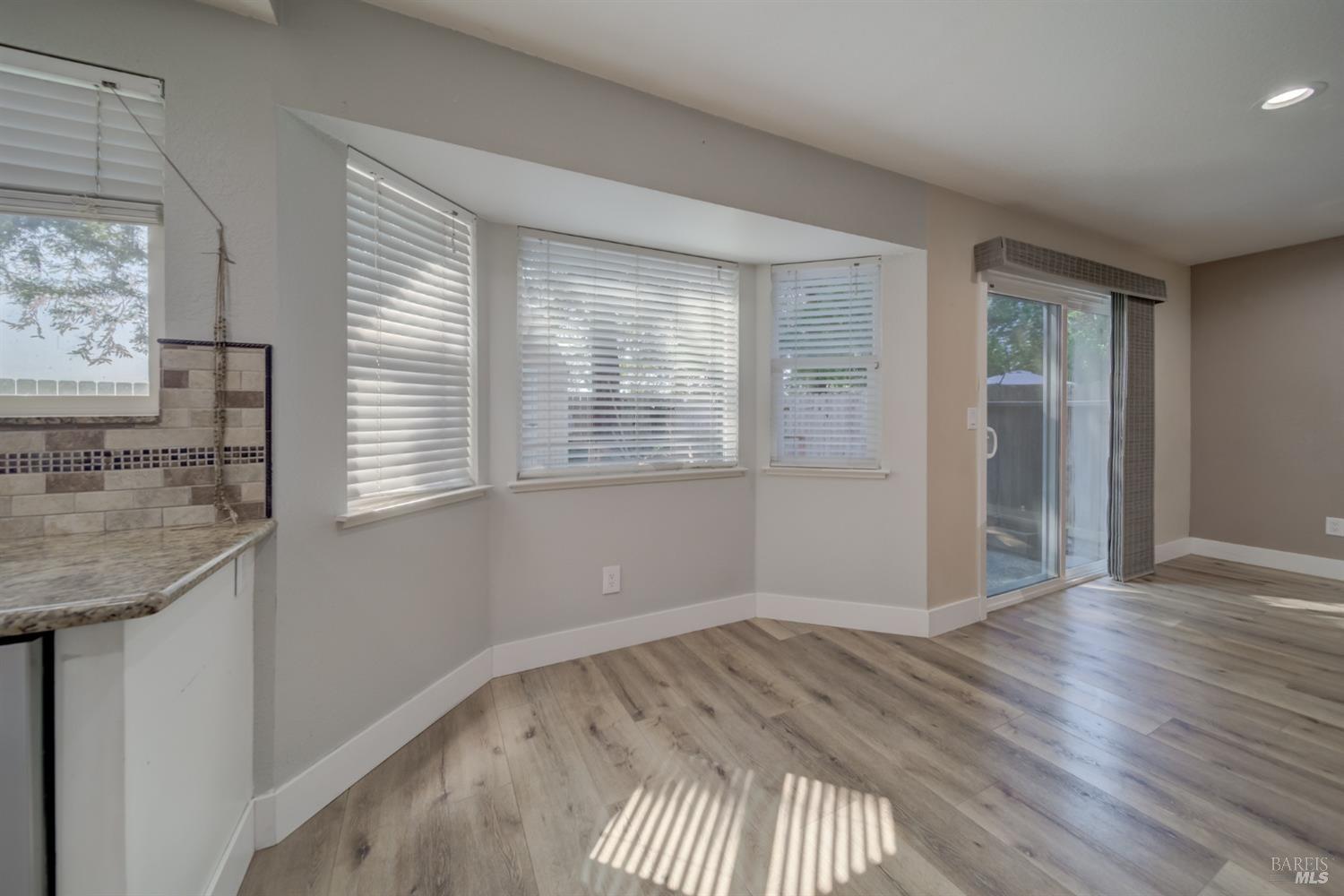 Detail Gallery Image 18 of 51 For 2415 Tea Ct, Fairfield,  CA 94534 - 3 Beds | 2/1 Baths