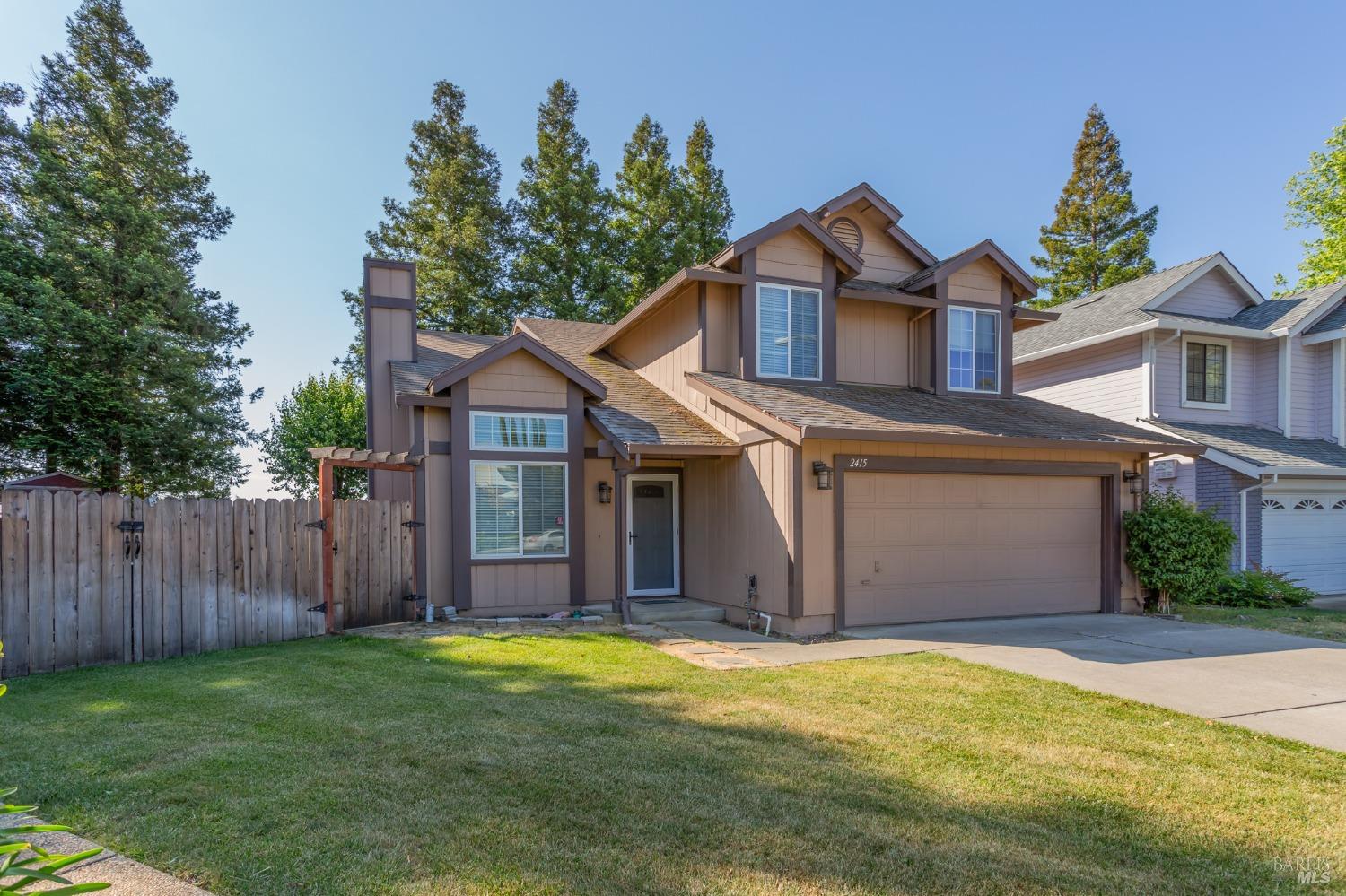 Detail Gallery Image 2 of 51 For 2415 Tea Ct, Fairfield,  CA 94534 - 3 Beds | 2/1 Baths