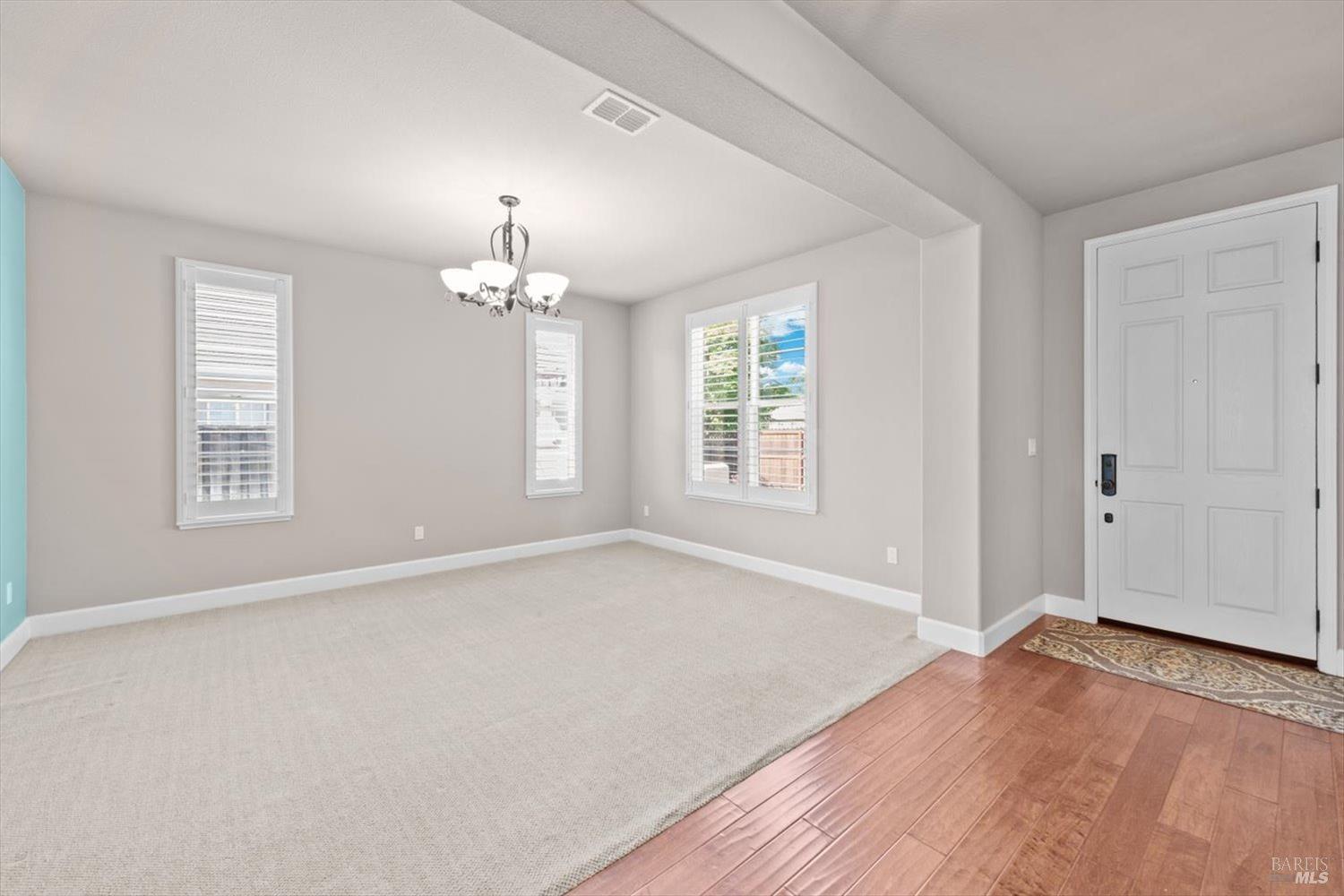 Detail Gallery Image 15 of 77 For 502 Longwood Pl, Vacaville,  CA 95688 - 3 Beds | 3/1 Baths