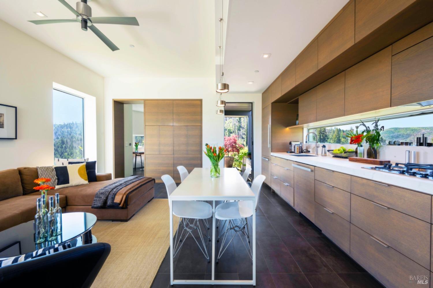 Detail Gallery Image 15 of 44 For 8909 Mill Creek Rd, Healdsburg,  CA 95448 - 2 Beds | 2 Baths