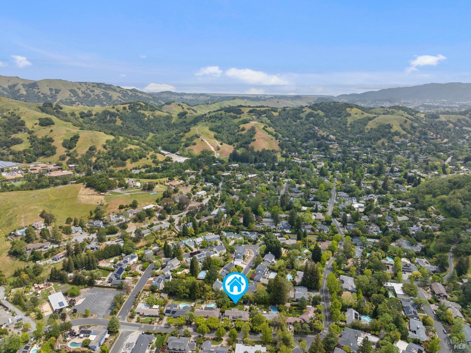 Detail Gallery Image 64 of 74 For 30 Tarry Rd, San Anselmo,  CA 94960 - 5 Beds | 3/1 Baths
