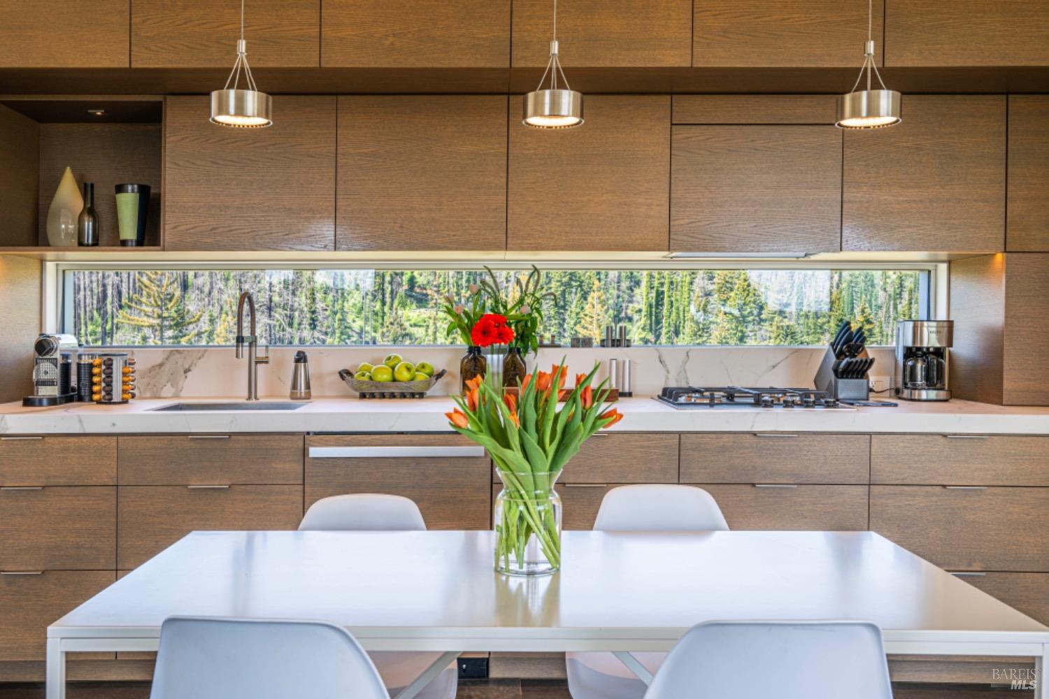 Detail Gallery Image 12 of 44 For 8909 Mill Creek Rd, Healdsburg,  CA 95448 - 2 Beds | 2 Baths
