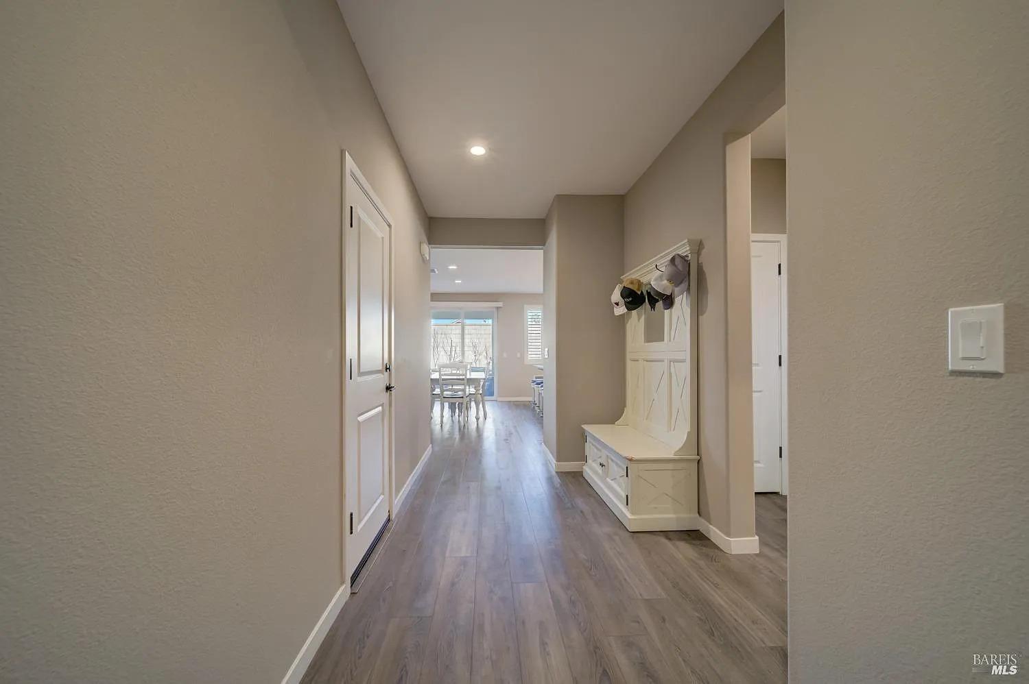 Detail Gallery Image 4 of 27 For 1344 Jamboree Dr, Fairfield,  CA 94533 - 4 Beds | 3 Baths