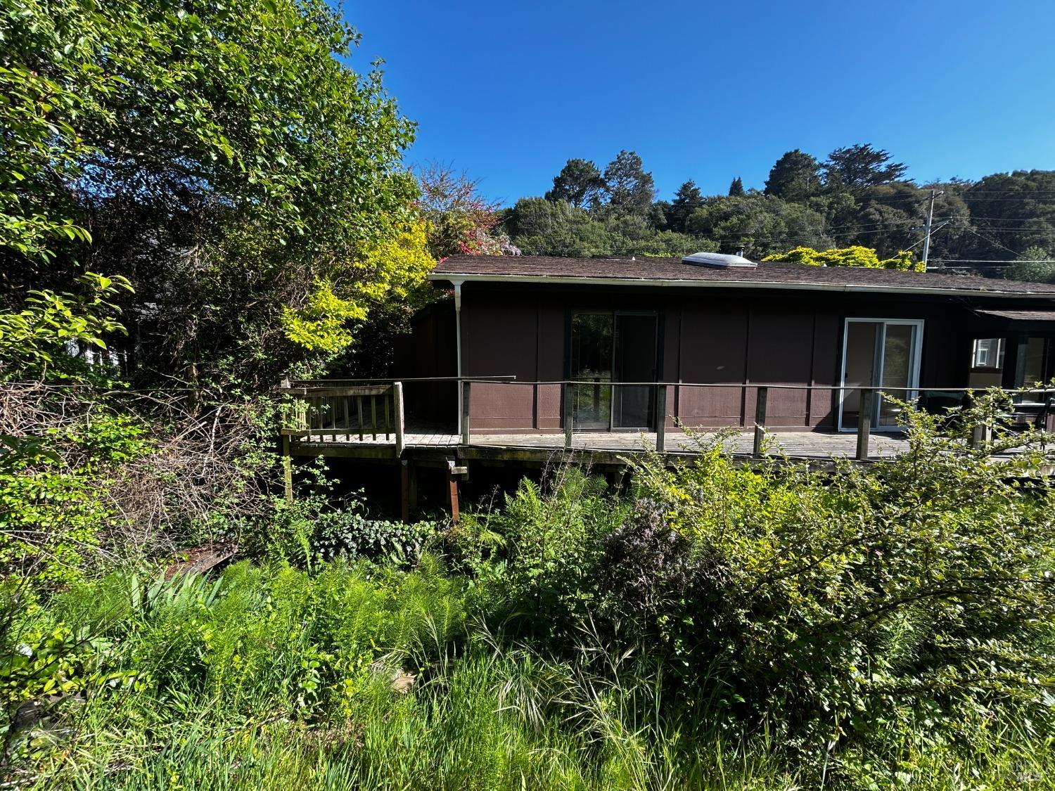 Detail Gallery Image 5 of 25 For 330 Aberdeen Way, Inverness,  CA 94937 - 2 Beds | 2 Baths