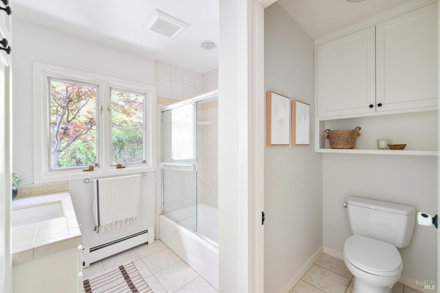 Detail Gallery Image 43 of 74 For 30 Tarry Rd, San Anselmo,  CA 94960 - 5 Beds | 3/1 Baths