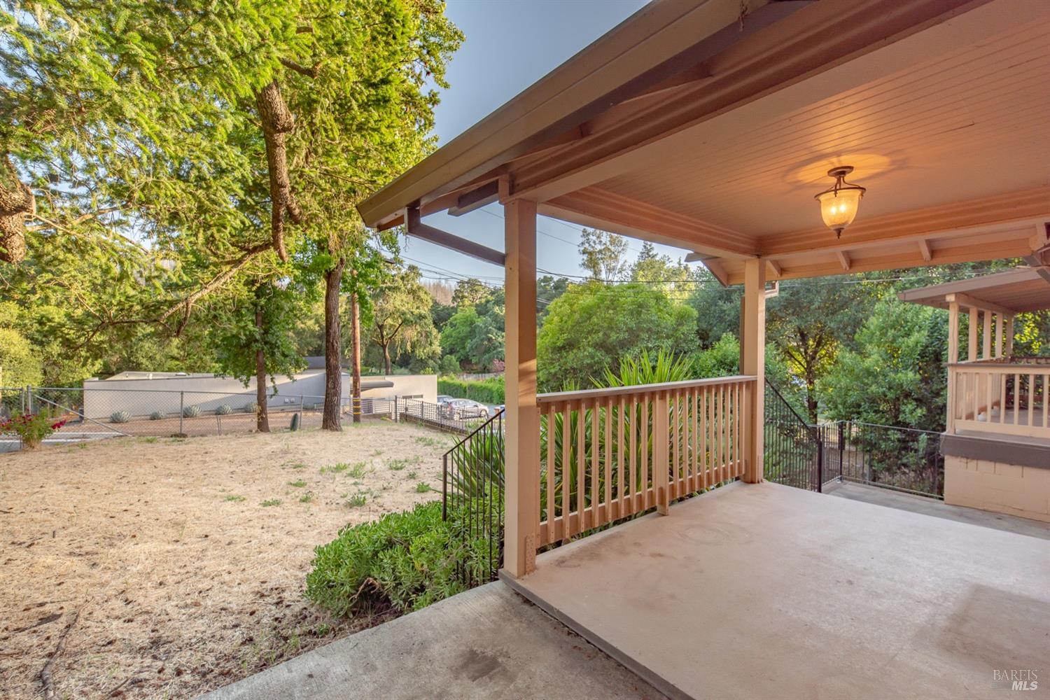 Detail Gallery Image 3 of 18 For 104 Rose Ln, Napa,  CA 94574 - 2 Beds | 2 Baths