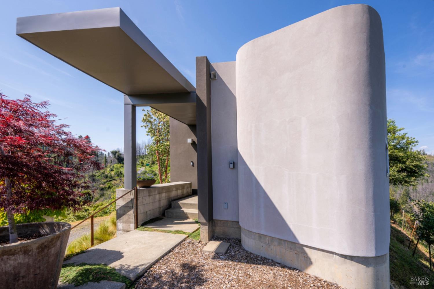 Detail Gallery Image 4 of 44 For 8909 Mill Creek Rd, Healdsburg,  CA 95448 - 2 Beds | 2 Baths