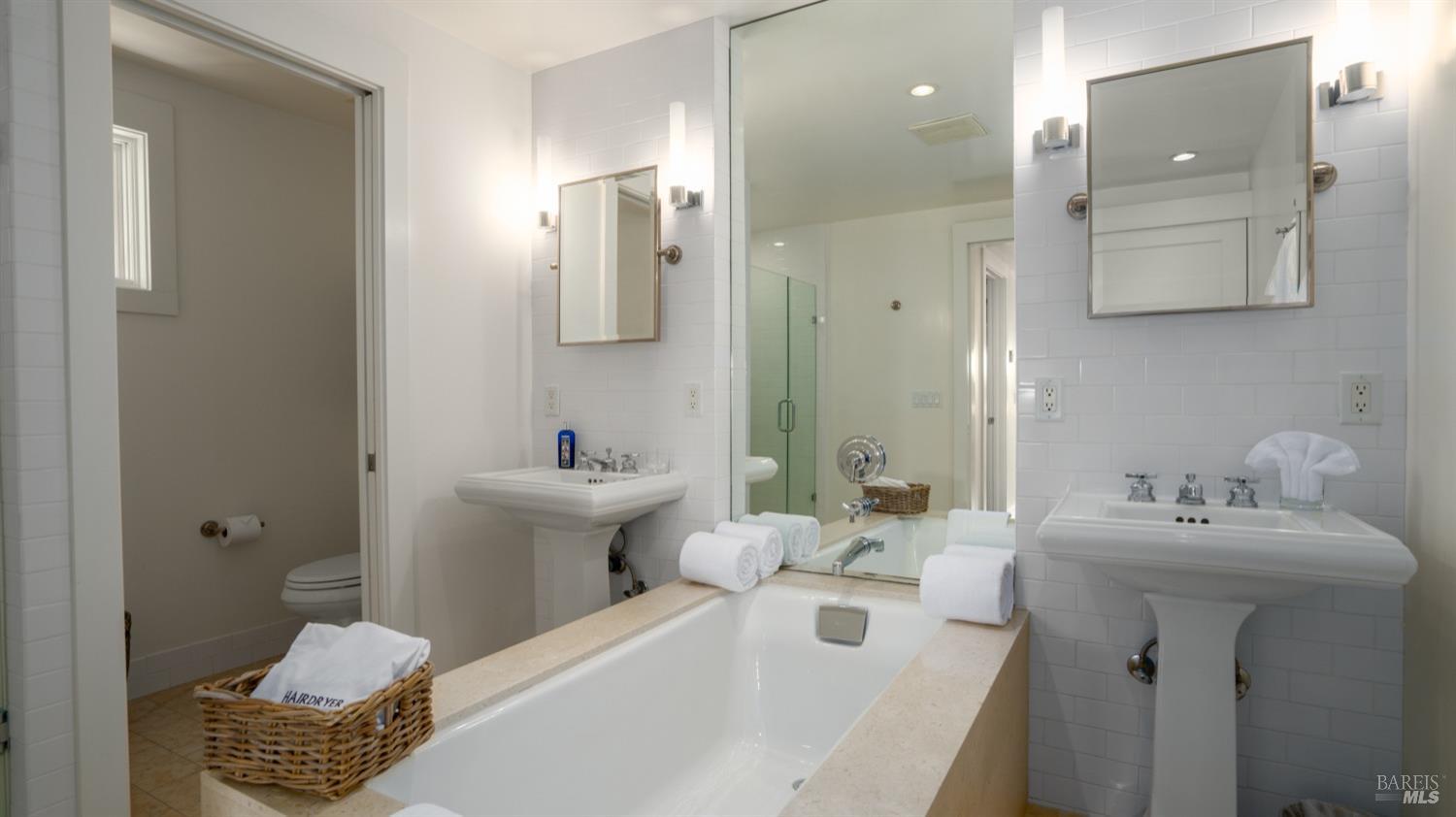 Detail Gallery Image 36 of 90 For 4044 Sonoma Hwy #16,  Napa,  CA 94559 - 3 Beds | 3/1 Baths