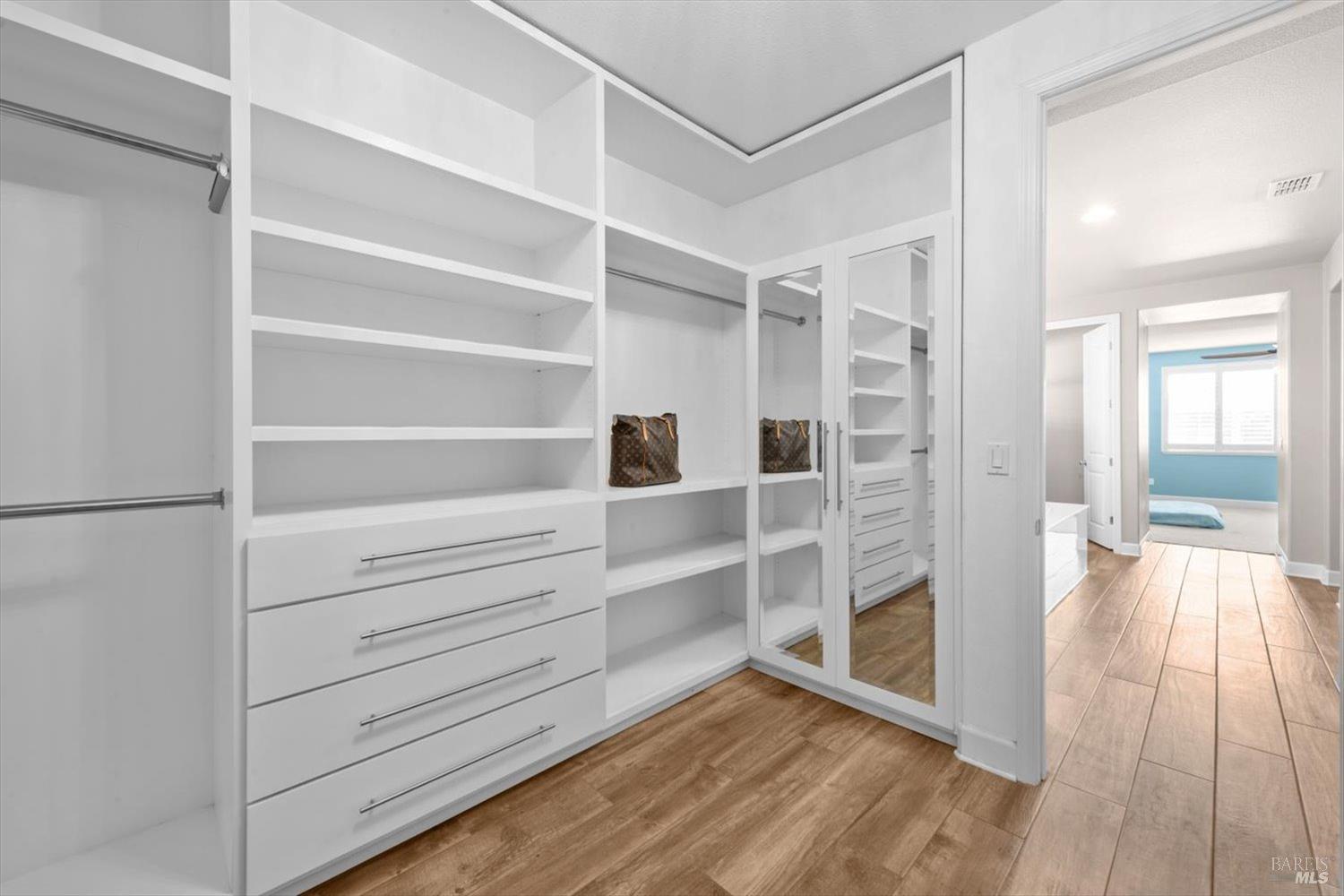 Detail Gallery Image 40 of 77 For 502 Longwood Pl, Vacaville,  CA 95688 - 3 Beds | 3/1 Baths