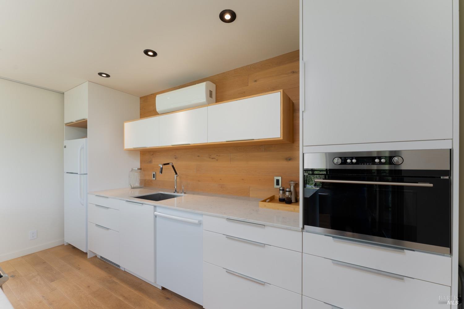 Detail Gallery Image 9 of 36 For 4305 Long Valley Ranch Rd, Ukiah,  CA 95482 - 2 Beds | 1 Baths