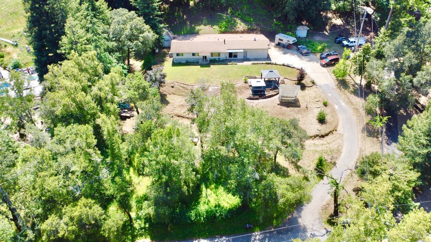 Detail Gallery Image 4 of 46 For 4511 Dry Creek Rd, Napa,  CA 94558 - 3 Beds | 2 Baths