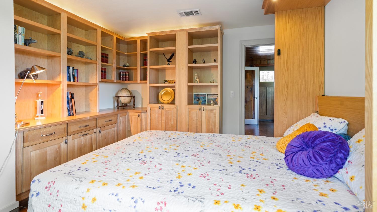 Detail Gallery Image 30 of 59 For 2267 Westside Rd, Healdsburg,  CA 95448 - 2 Beds | 2 Baths