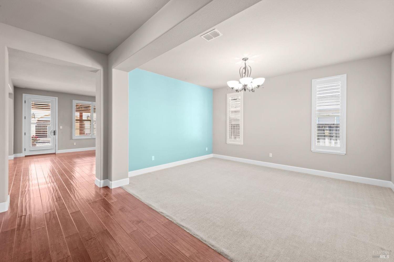 Detail Gallery Image 14 of 77 For 502 Longwood Pl, Vacaville,  CA 95688 - 3 Beds | 3/1 Baths