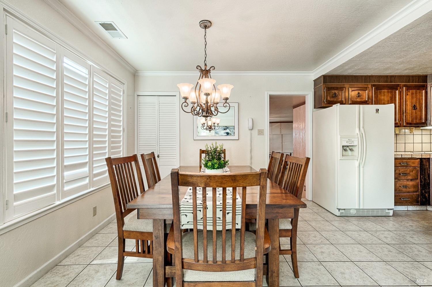 Detail Gallery Image 6 of 27 For 539 Badger St, Healdsburg,  CA 95448 - 3 Beds | 2 Baths