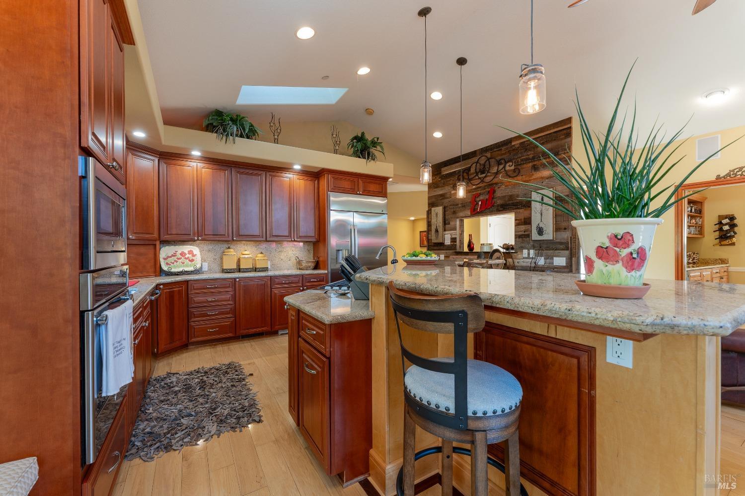 Detail Gallery Image 14 of 59 For 605 Park Blvd, Ukiah,  CA 95482 - 4 Beds | 3 Baths