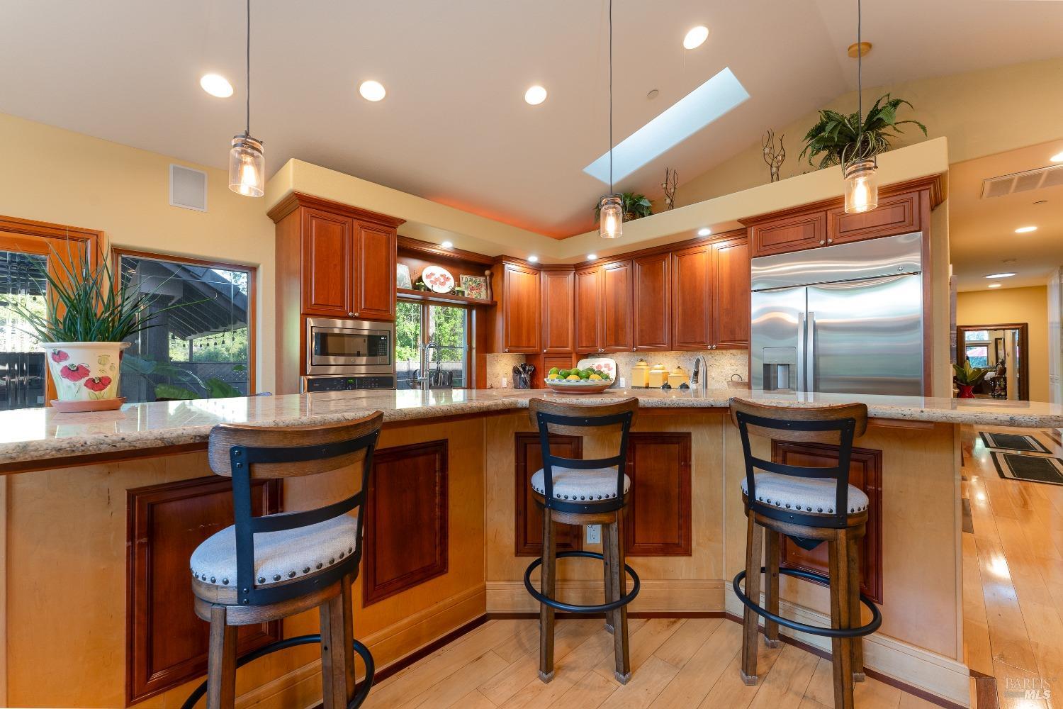 Detail Gallery Image 13 of 59 For 605 Park Blvd, Ukiah,  CA 95482 - 4 Beds | 3 Baths