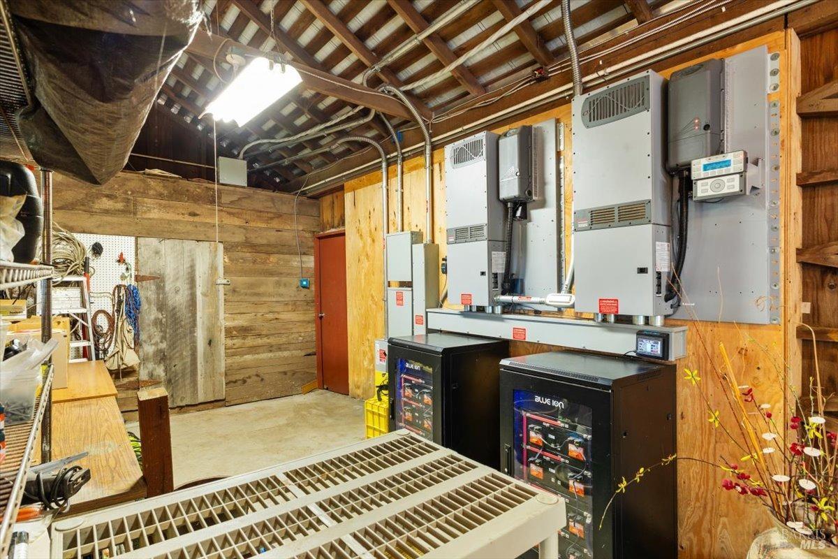 Detail Gallery Image 50 of 71 For 100 Zachary Ln, Santa Rosa,  CA 95404 - 3 Beds | 4 Baths