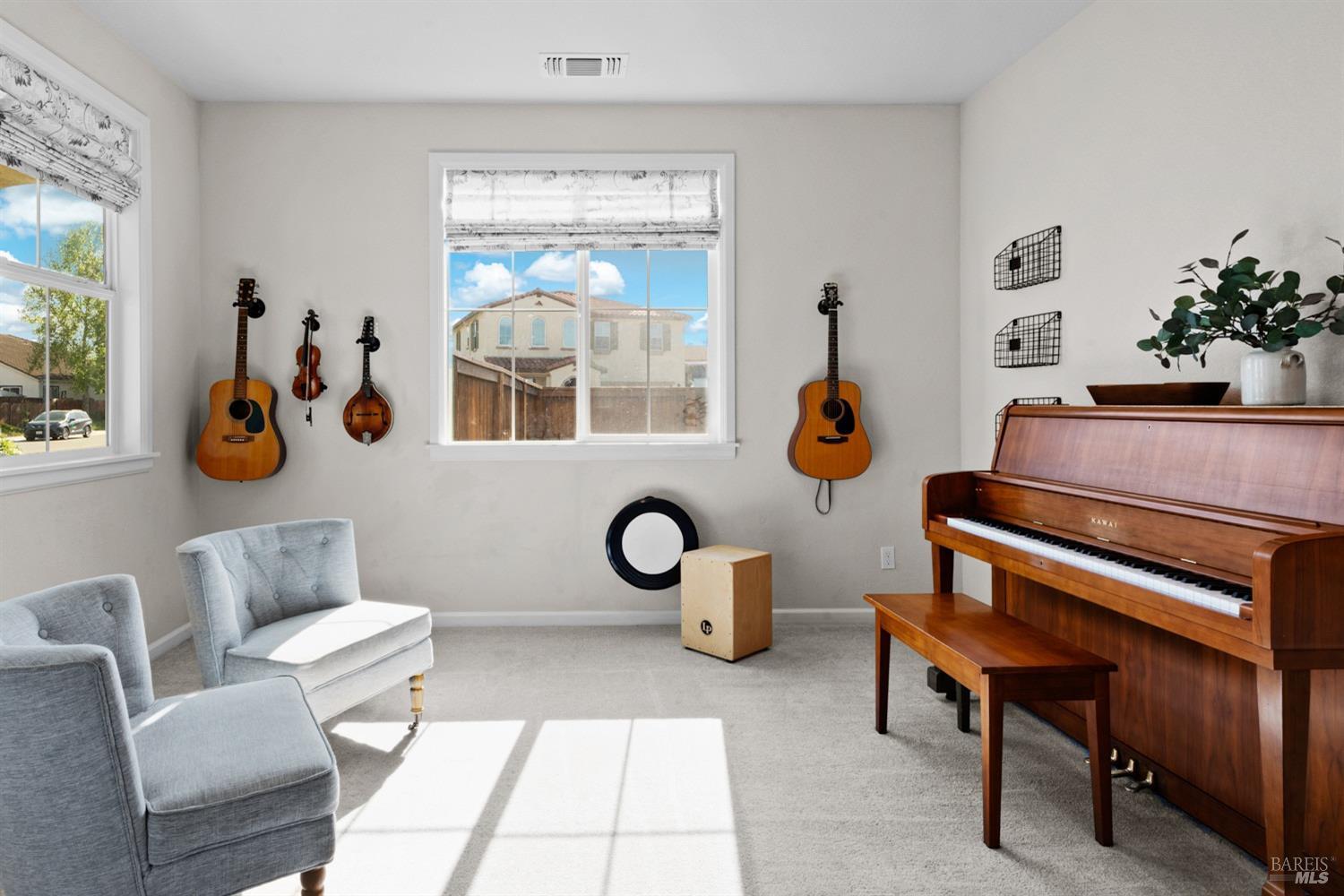 Detail Gallery Image 15 of 36 For 1085 Legion Ct, Dixon,  CA 95620 - 5 Beds | 2/1 Baths