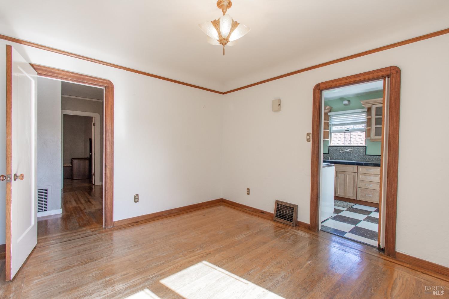 Detail Gallery Image 16 of 99 For 1124 Tuolumne St, Vallejo,  CA 94590 - 3 Beds | 2/1 Baths