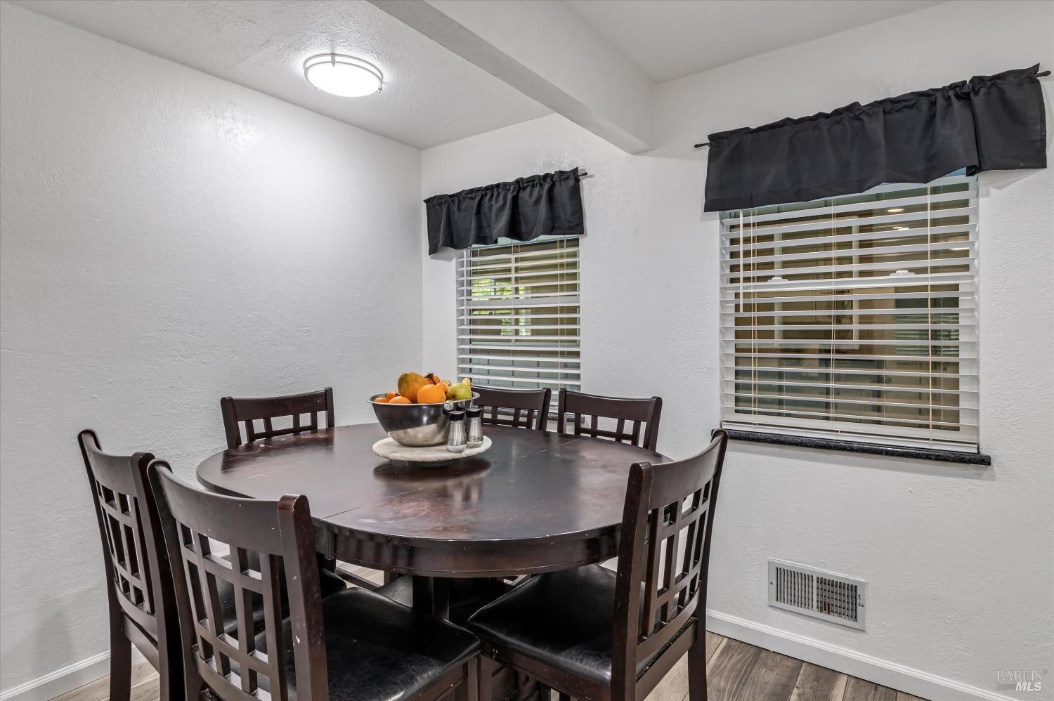 Detail Gallery Image 17 of 41 For 585 W 2nd St, Cloverdale,  CA 95425 - 4 Beds | 2 Baths