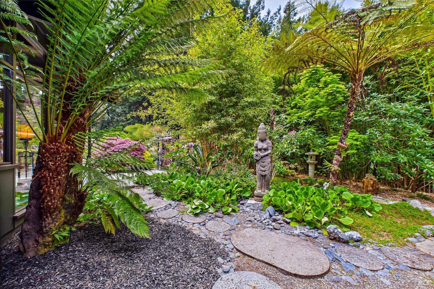 Detail Gallery Image 62 of 78 For 2300 S St, Eureka,  CA 95501 - 4 Beds | 3 Baths