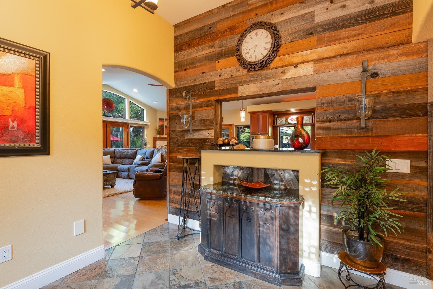 Detail Gallery Image 9 of 59 For 605 Park Blvd, Ukiah,  CA 95482 - 4 Beds | 3 Baths