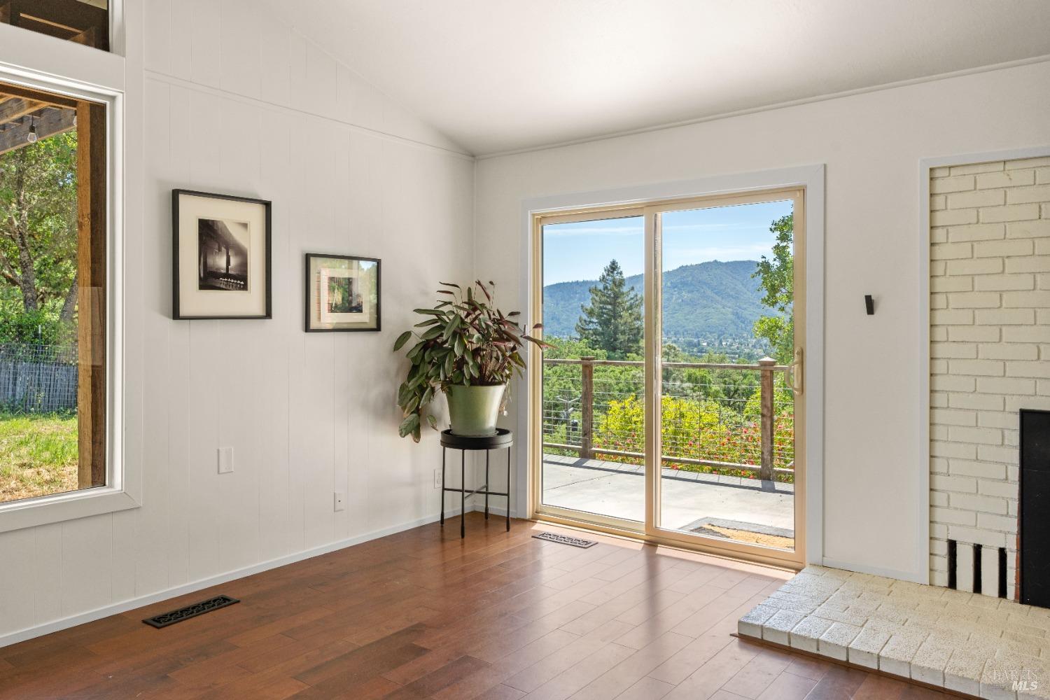 Detail Gallery Image 13 of 35 For 371 Quail Dr, Ukiah,  CA 95482 - 3 Beds | 2 Baths