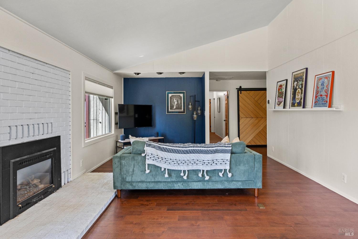 Detail Gallery Image 5 of 35 For 371 Quail Dr, Ukiah,  CA 95482 - 3 Beds | 2 Baths