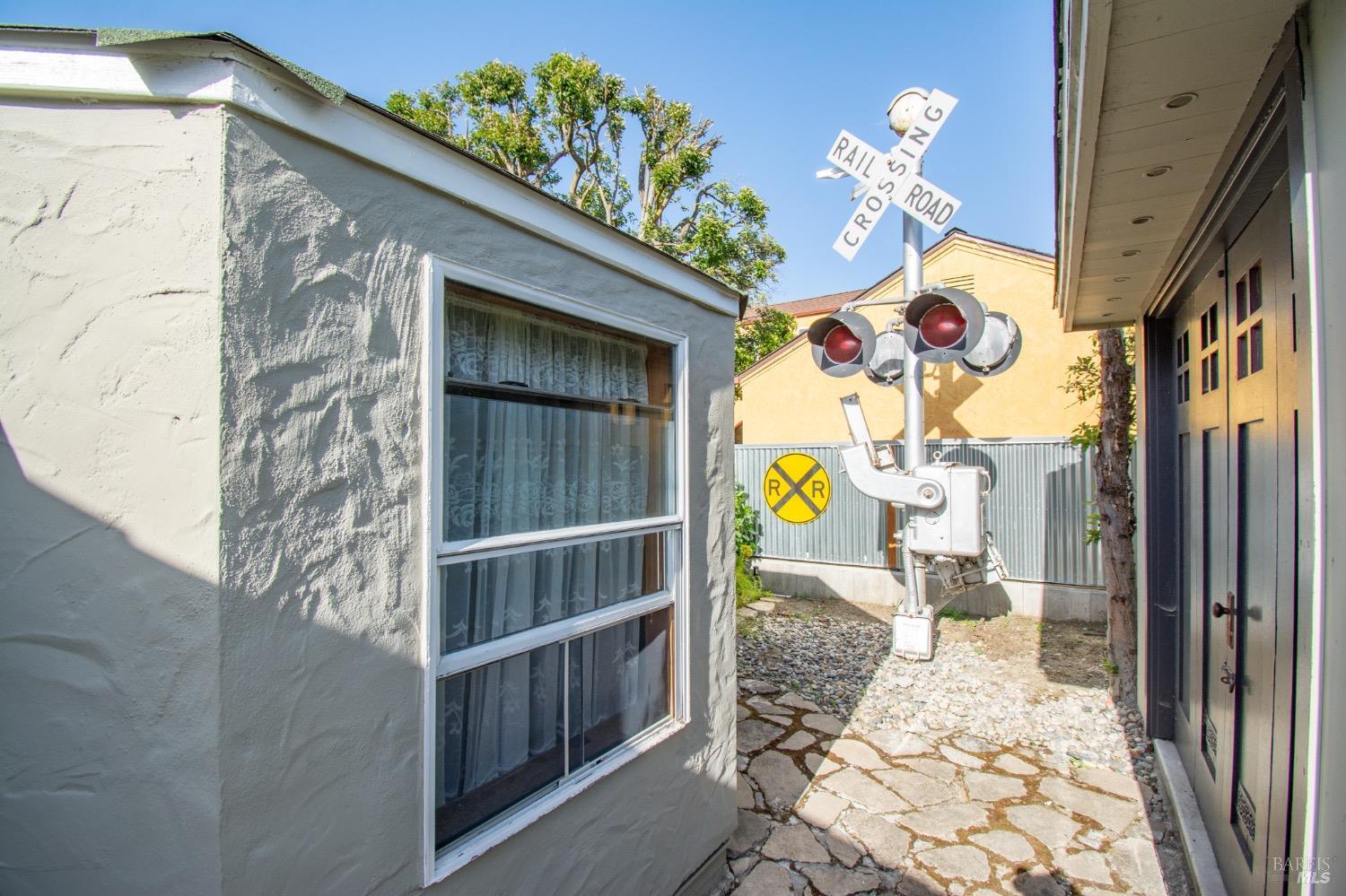 Detail Gallery Image 81 of 99 For 1124 Tuolumne St, Vallejo,  CA 94590 - 3 Beds | 2/1 Baths