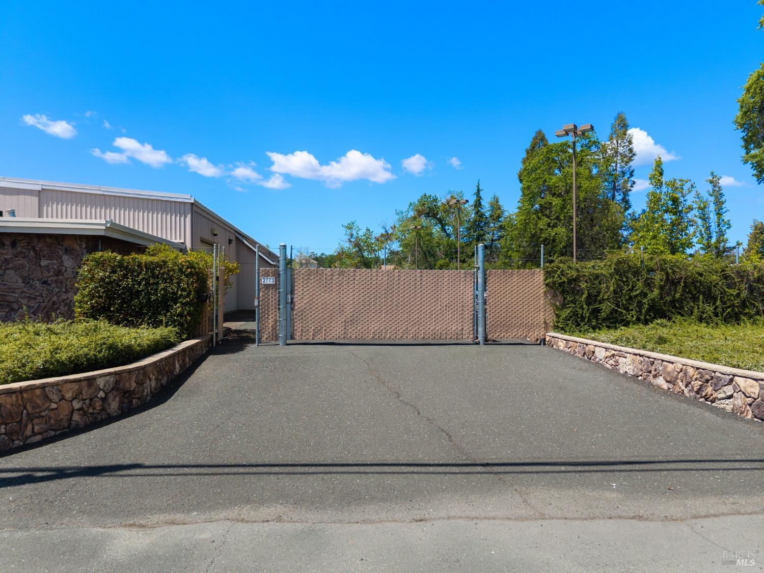Detail Gallery Image 6 of 40 For 2773 Lakeshore Blvd, Lakeport,  CA 95453 - – Beds | – Baths