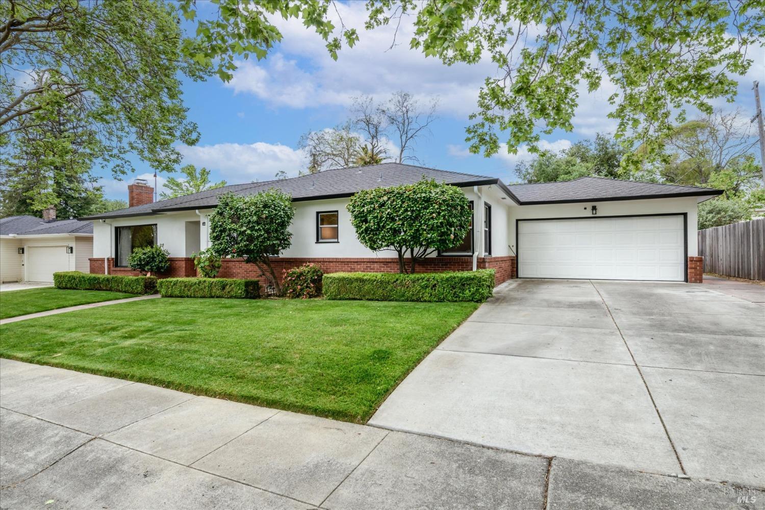 Detail Gallery Image 3 of 36 For 1361 Mariposa St, Vallejo,  CA 94590 - 3 Beds | 2 Baths