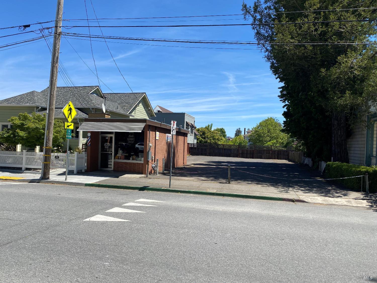 Detail Gallery Image 3 of 7 For 18 Liberty St, Petaluma,  CA 94952 - – Beds | – Baths