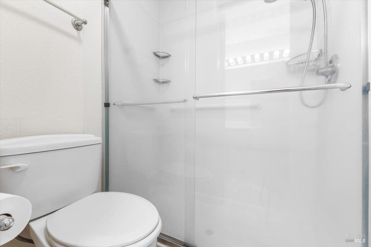 Detail Gallery Image 21 of 31 For 2579 Westberry Dr, Santa Rosa,  CA 95403 - 2 Beds | 2 Baths