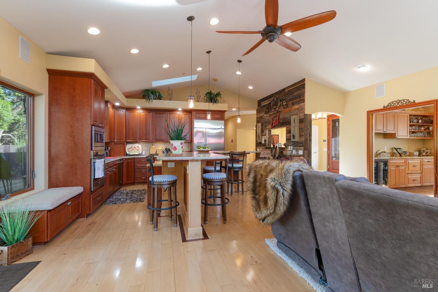 Detail Gallery Image 15 of 59 For 605 Park Blvd, Ukiah,  CA 95482 - 4 Beds | 3 Baths