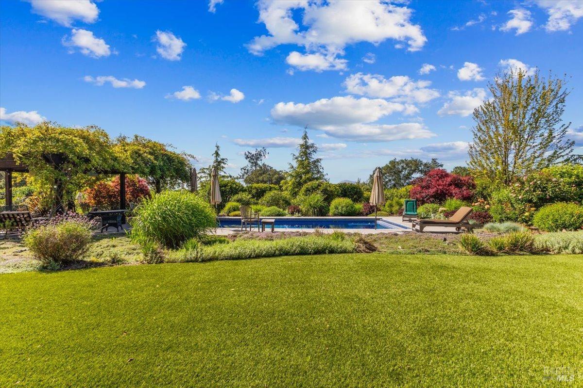 Detail Gallery Image 64 of 71 For 100 Zachary Ln, Santa Rosa,  CA 95404 - 3 Beds | 4 Baths
