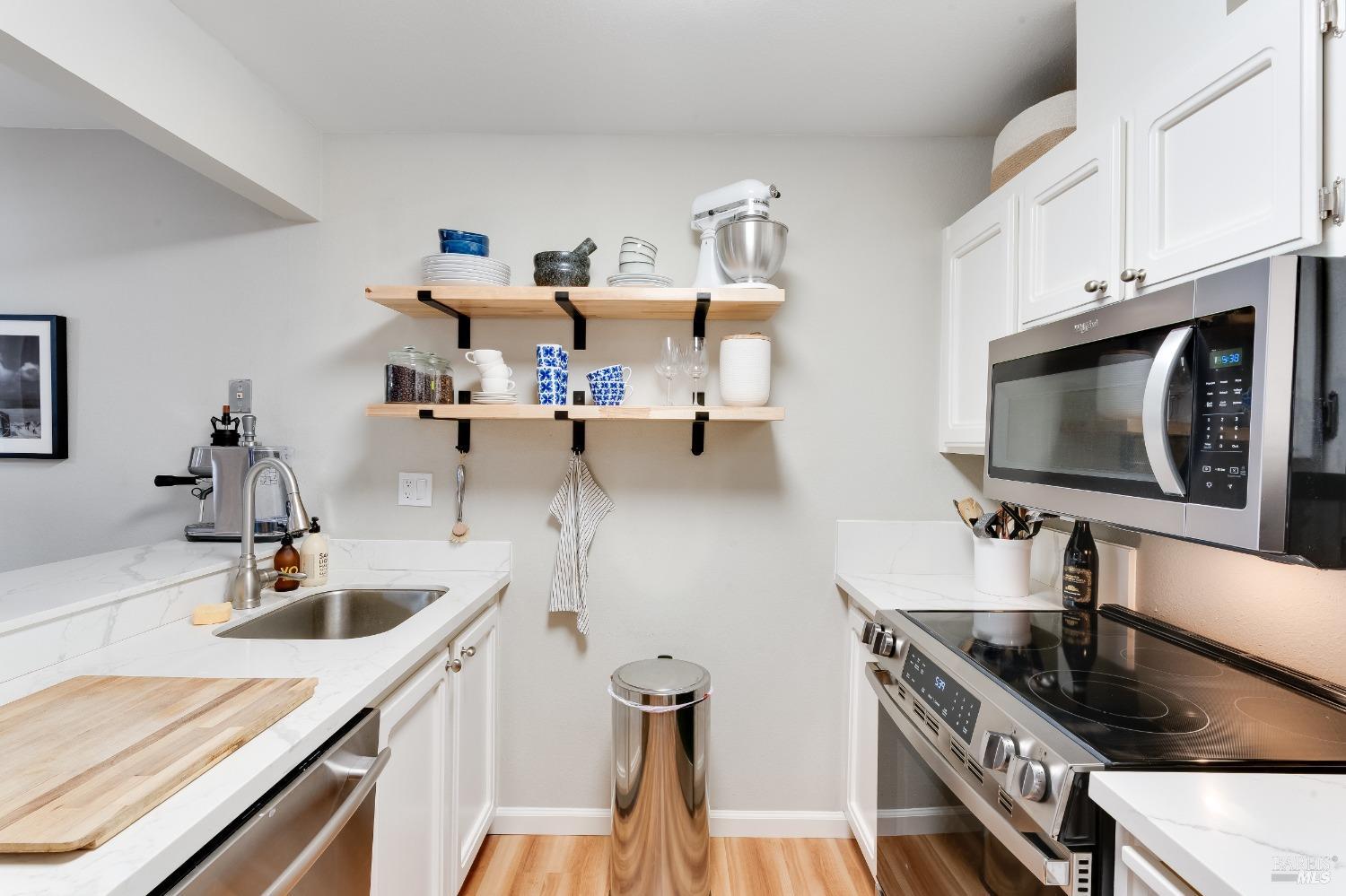 Detail Gallery Image 12 of 34 For 5455 Kirkwood Dr #B4,  Concord,  CA 94521 - 1 Beds | 1 Baths