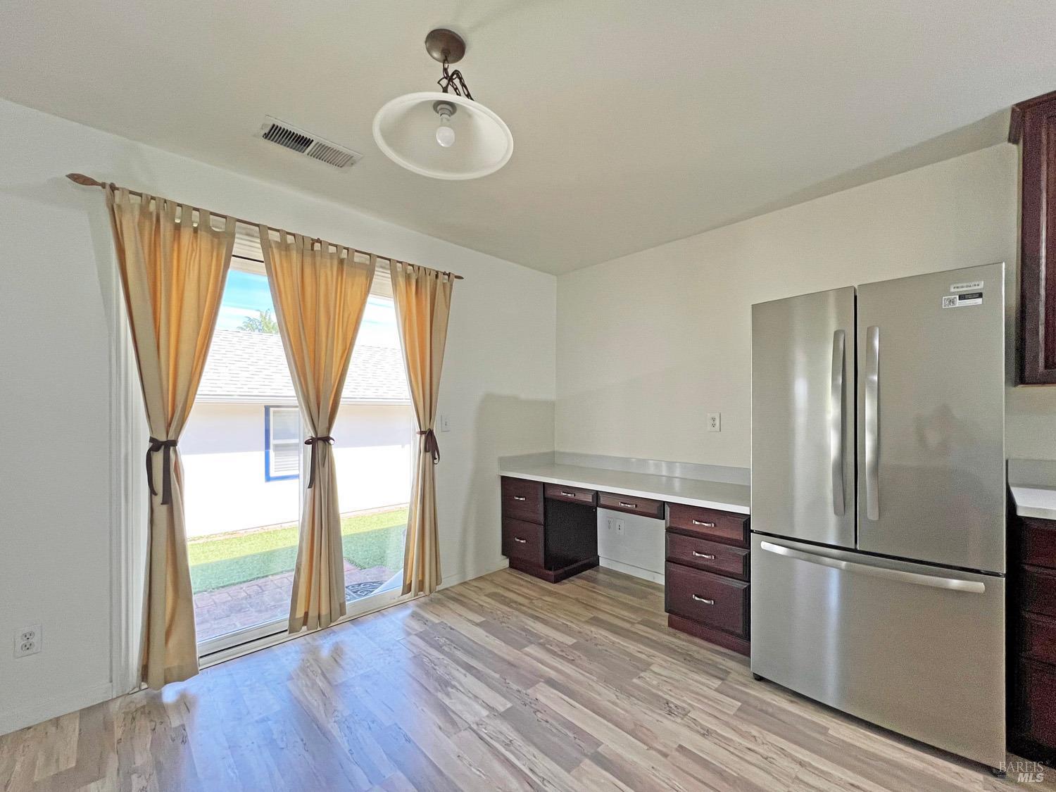 Detail Gallery Image 8 of 29 For 125 Court St, Ukiah,  CA 95482 - 3 Beds | 2 Baths