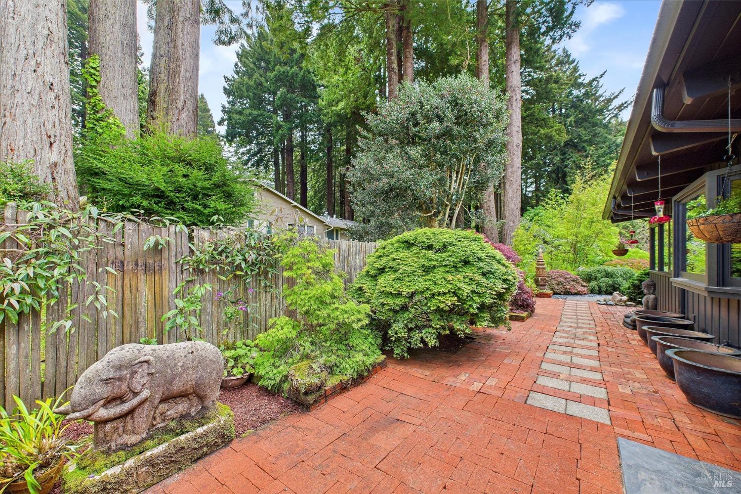 Detail Gallery Image 26 of 78 For 2300 S St, Eureka,  CA 95501 - 4 Beds | 3 Baths