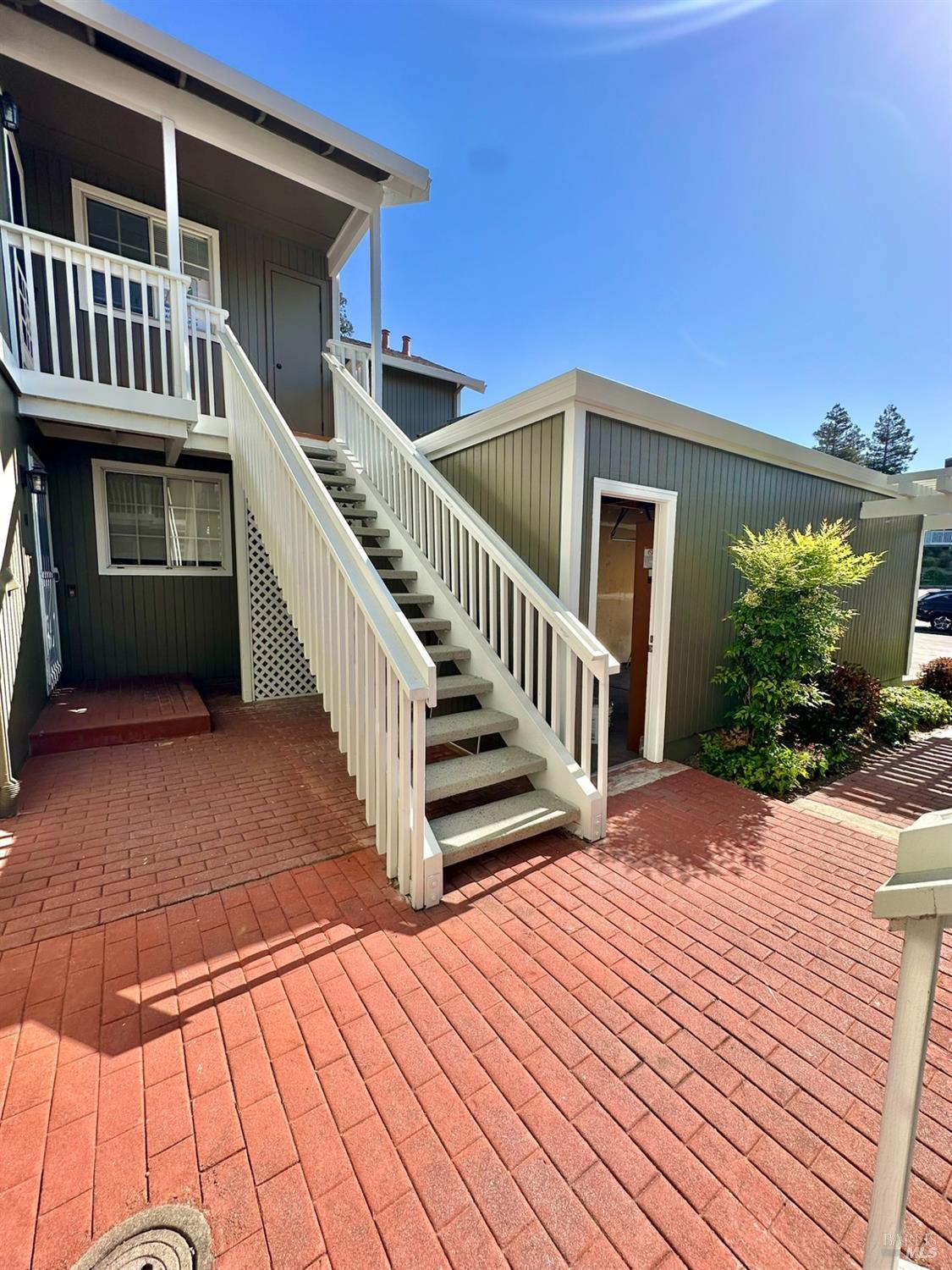 Detail Gallery Image 3 of 32 For 565 Lori Dr #42,  Benicia,  CA 94510 - 1 Beds | 1 Baths