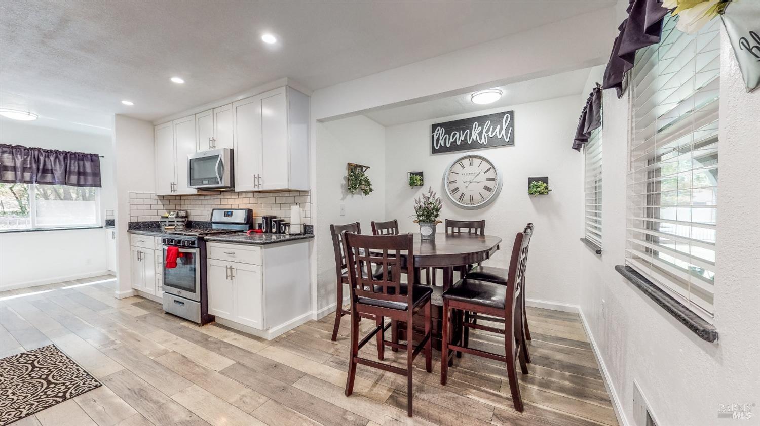 Detail Gallery Image 16 of 41 For 585 W 2nd St, Cloverdale,  CA 95425 - 4 Beds | 2 Baths