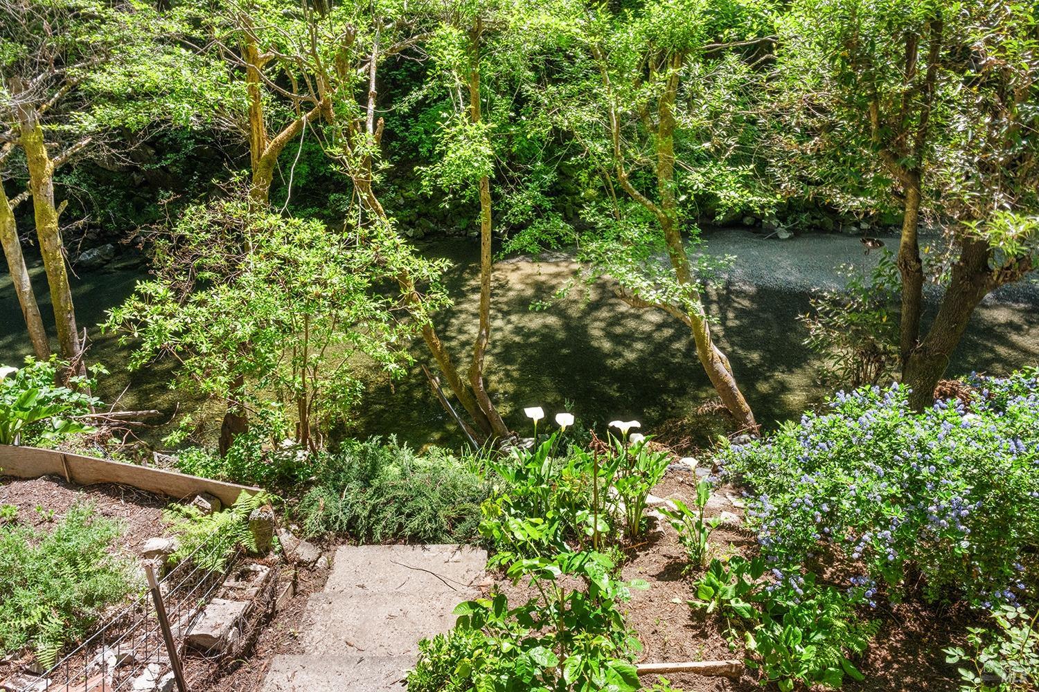 Detail Gallery Image 26 of 47 For 10 Wildwood Ln, Cazadero,  CA 95421 - 1 Beds | 1 Baths