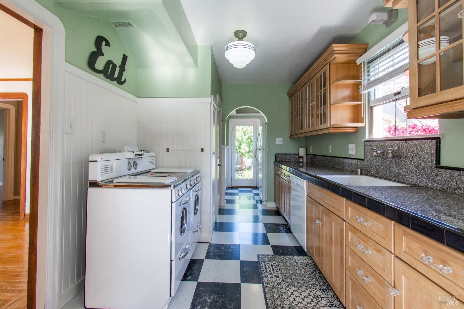 Detail Gallery Image 20 of 99 For 1124 Tuolumne St, Vallejo,  CA 94590 - 3 Beds | 2/1 Baths