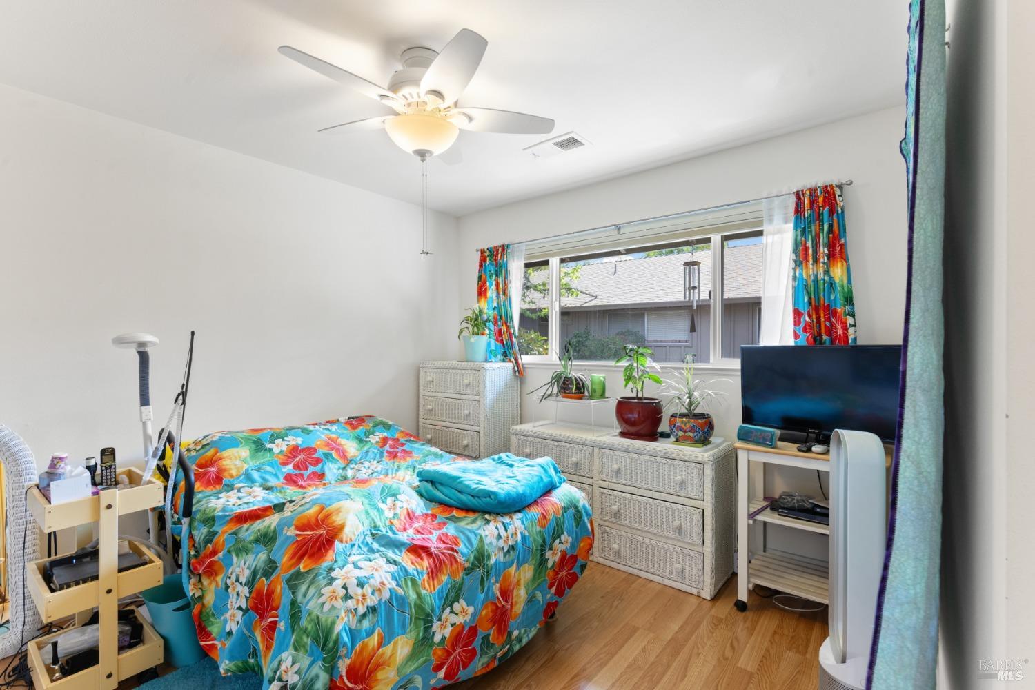 Detail Gallery Image 19 of 34 For 408 White Oak Dr, Santa Rosa,  CA 95409 - 2 Beds | 2 Baths