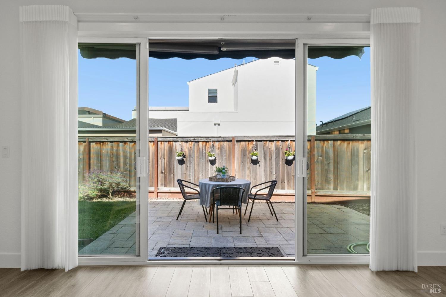 Detail Gallery Image 28 of 39 For 1443 Acorn Way, Windsor,  CA 95492 - 3 Beds | 2 Baths