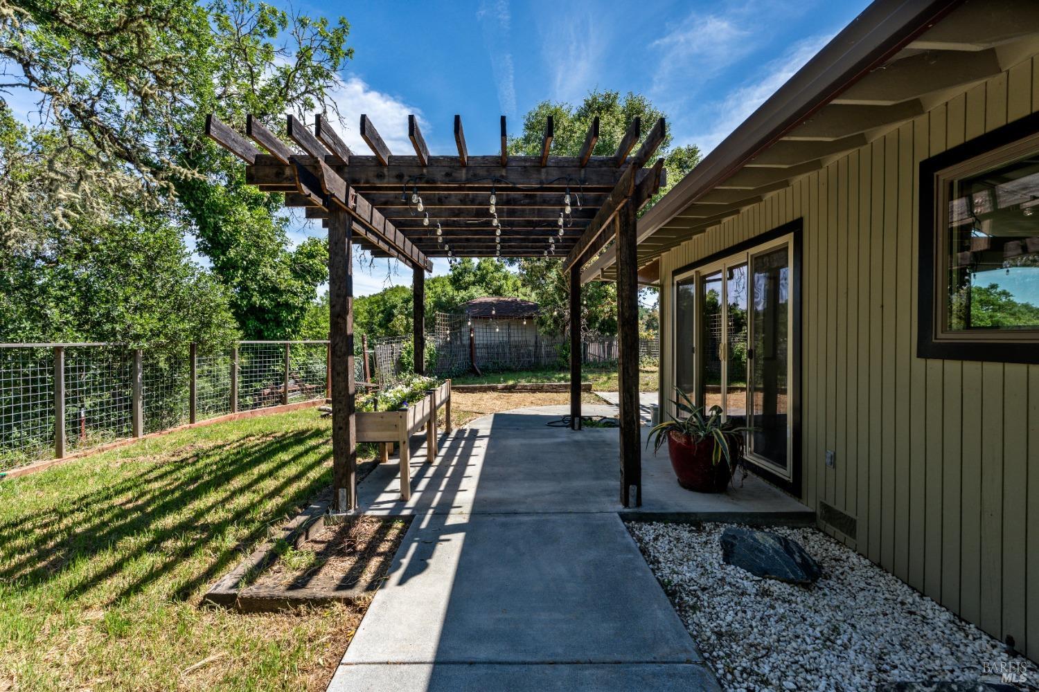 Detail Gallery Image 28 of 35 For 371 Quail Dr, Ukiah,  CA 95482 - 3 Beds | 2 Baths