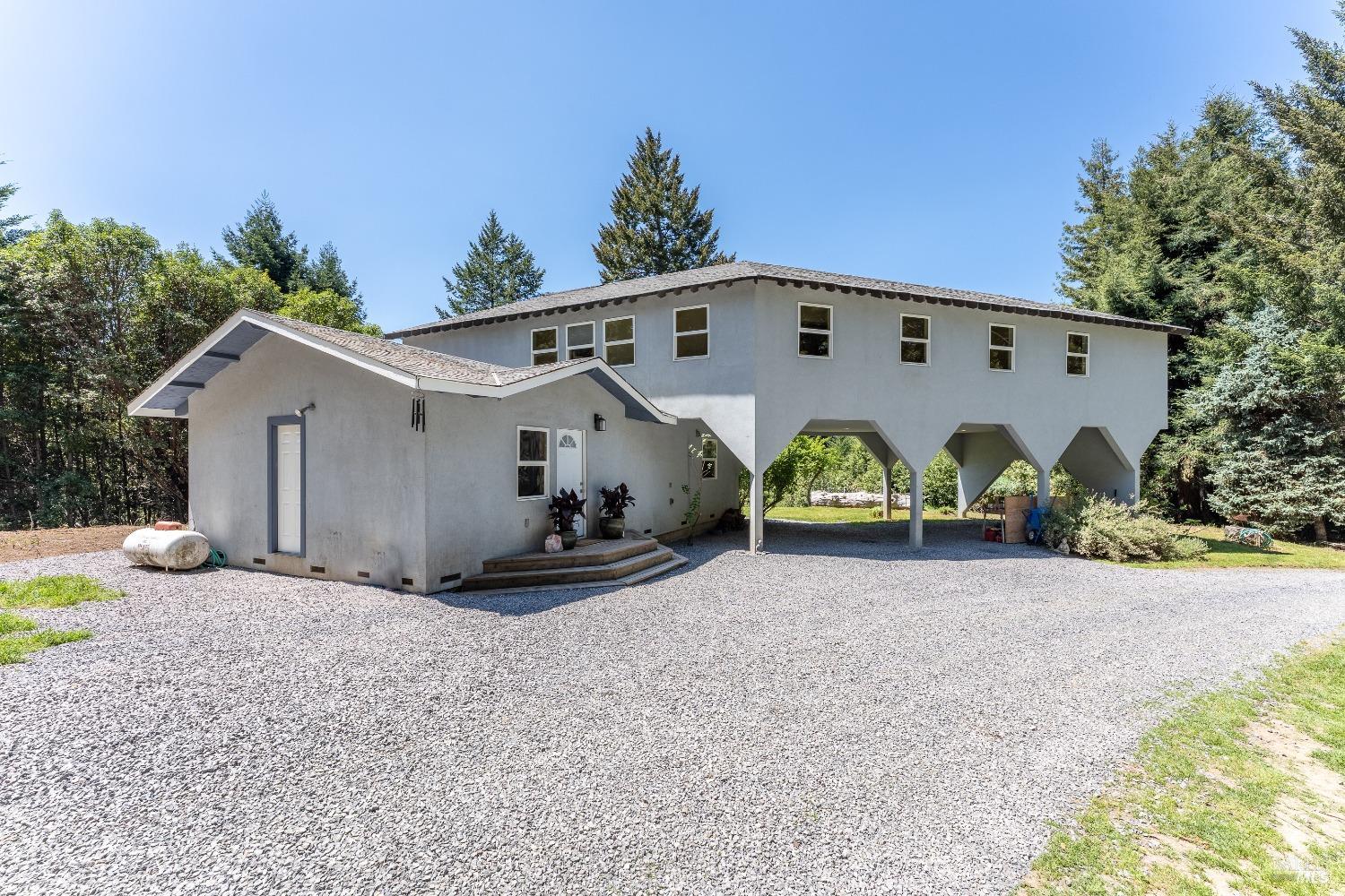 Detail Gallery Image 6 of 37 For 32211 Condor Rd, Willits,  CA 95490 - 4 Beds | 2/1 Baths